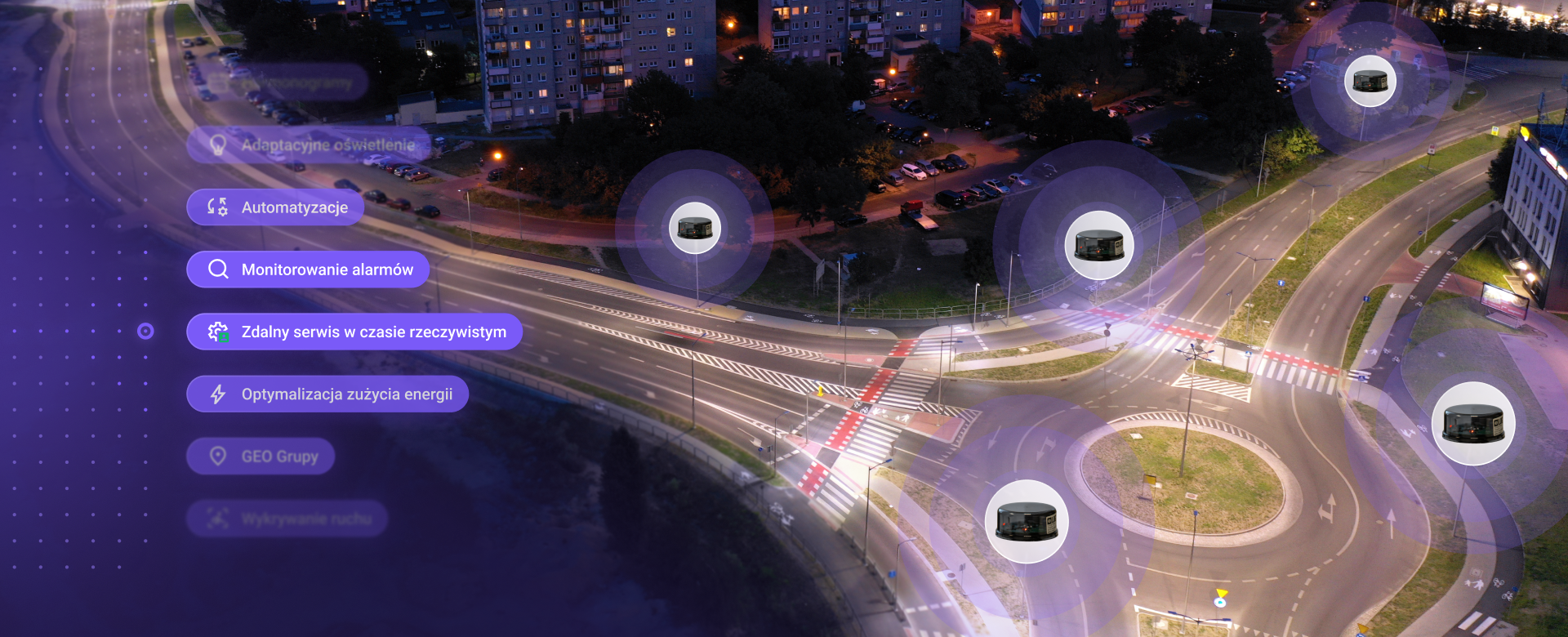 Nowoczesna latarnia uliczna w mieście o zmierzchu