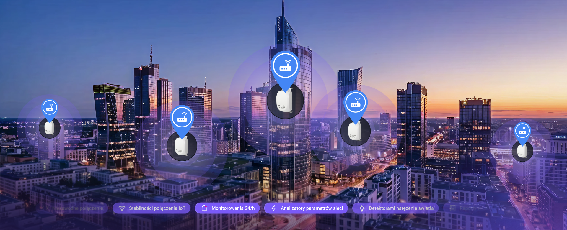 Nowoczesna latarnia uliczna w mieście o zmierzchu