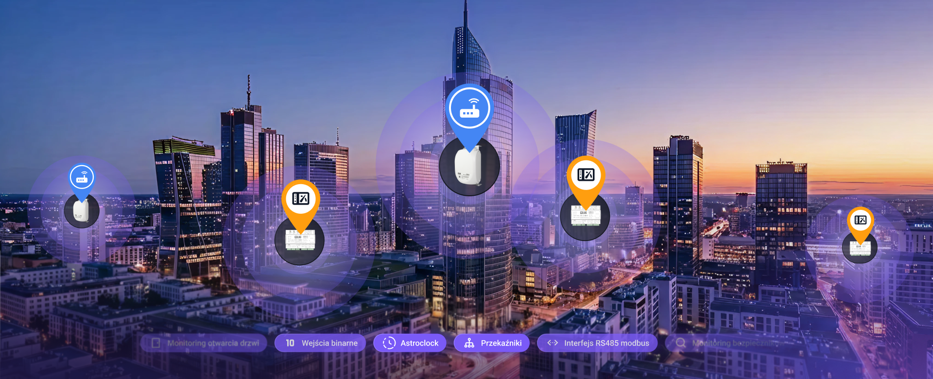 Nowoczesna latarnia uliczna w mieście o zmierzchu